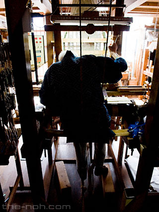 Yasujirō Yamaguchi facing his favourite loom.